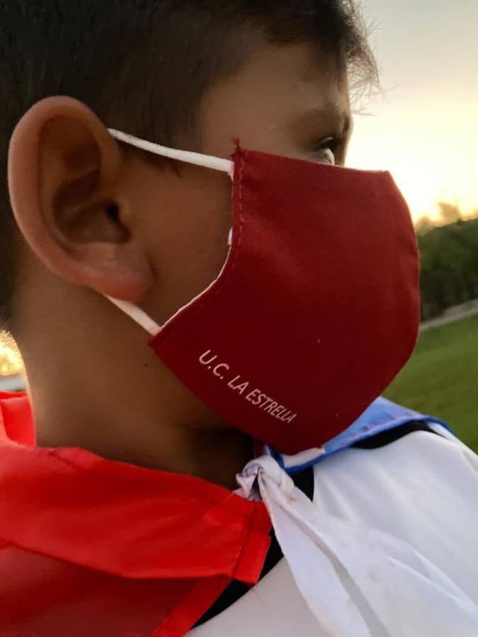 Con la mascarilla de la Yeyi 