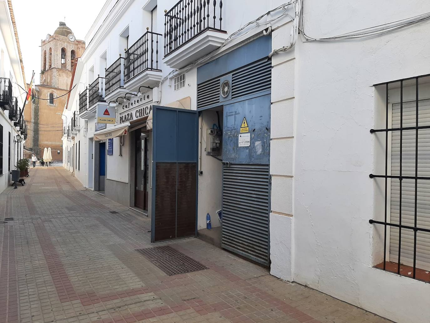 Transformador fundido causa del corte de lus en didtintas zonas de la localidad 