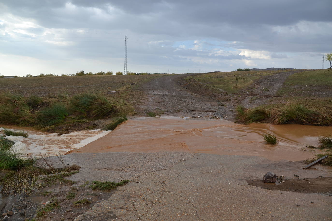 El Arroyo Hondo muy crecido. 