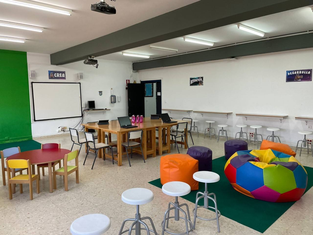 Aula de futuro en el Romero 
