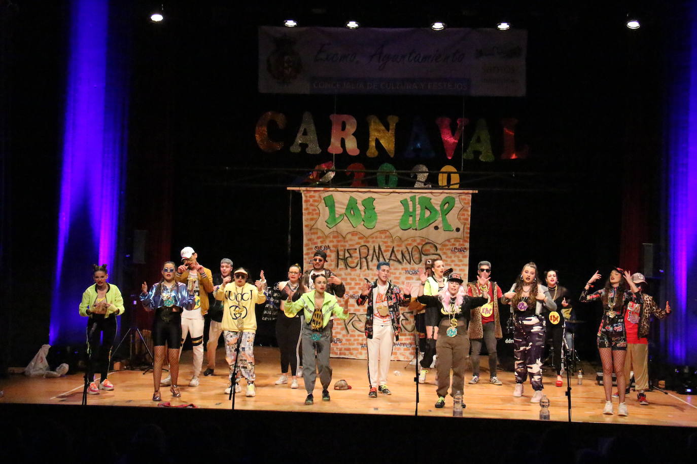 Los niños del Instituto en el 2020 tras su debut en el Carnaval. 