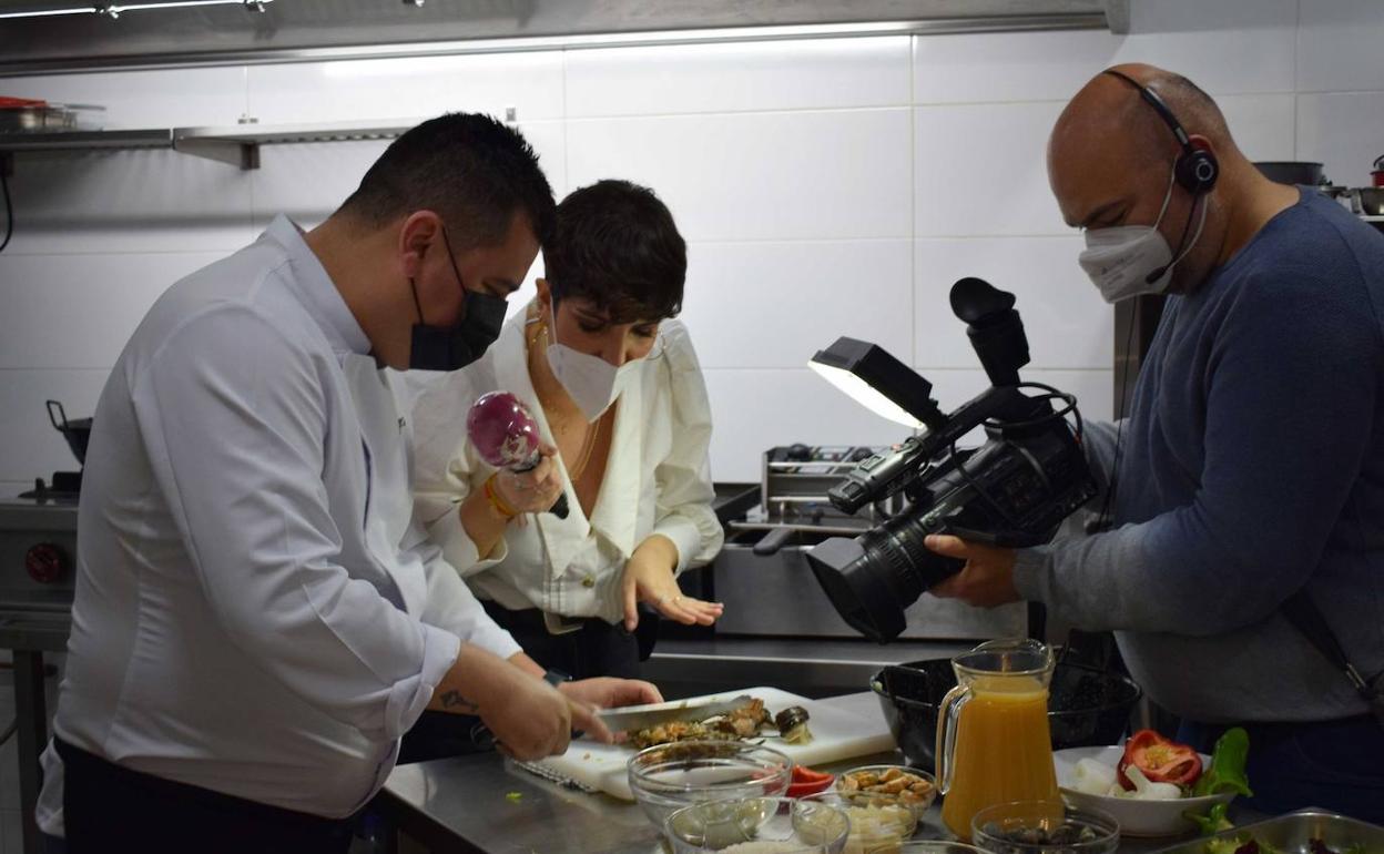 Elaborando en el Gastrobar Los Ángeles 