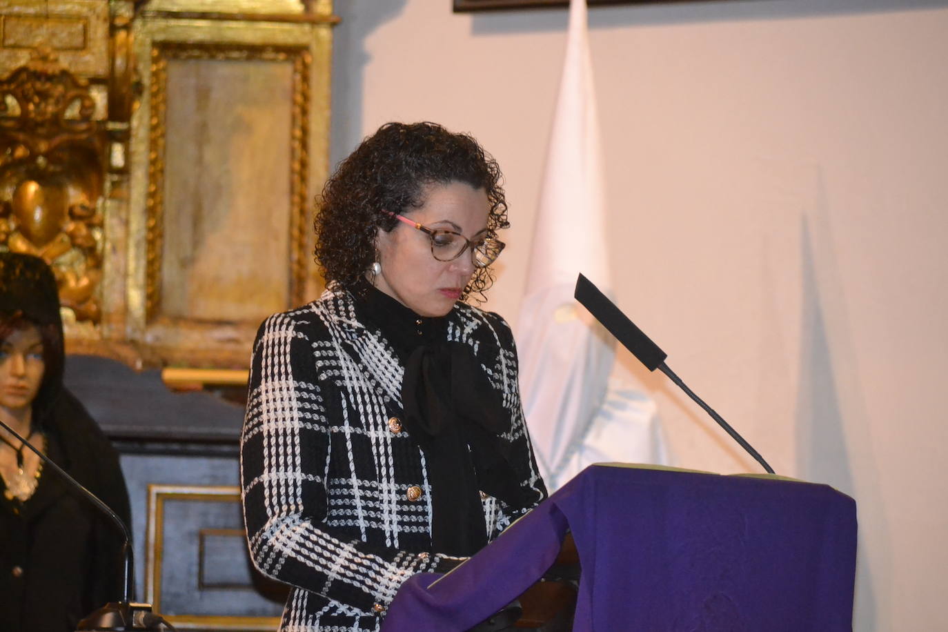 La hermana de la pregonera, Estrella, fue su presentadora 