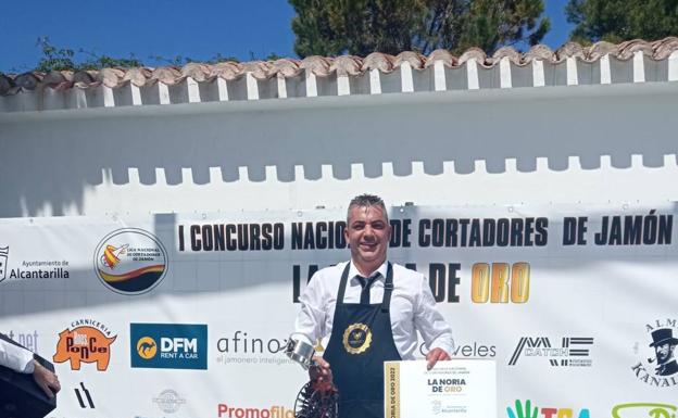 El cortador de jamón Alberto Sánchez, primer premio en el Concurso de Alcantarilla