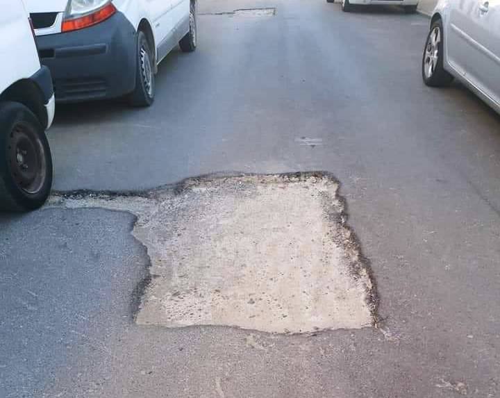 Los baches son consecuencia de obras de Aqualia 