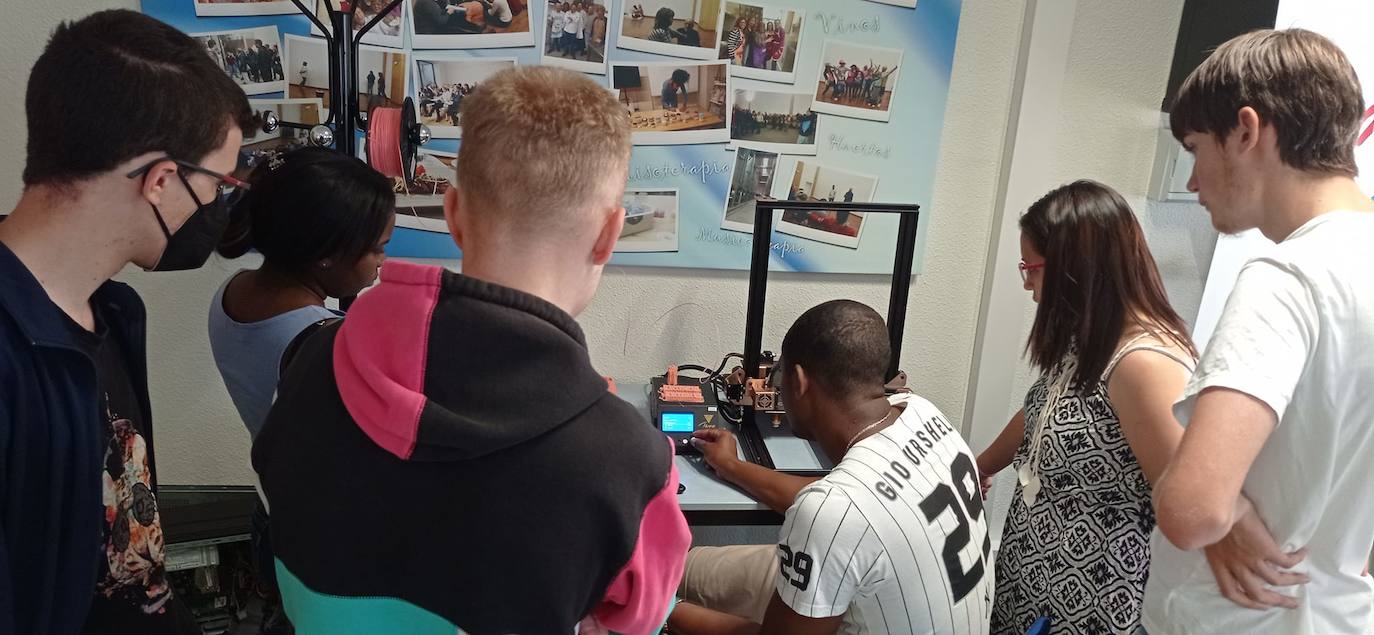Jóvenes participates del proyecto 