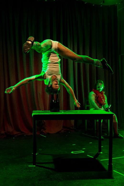 Acróbatas contundentes HOY 