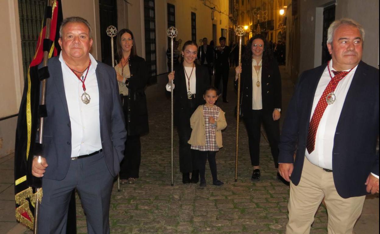 Representantes de la Cofradía de Jesús amarrado a la Columna y Santo Entierra 