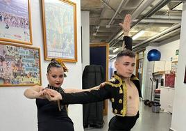 En pleno ensayo antes de actuar