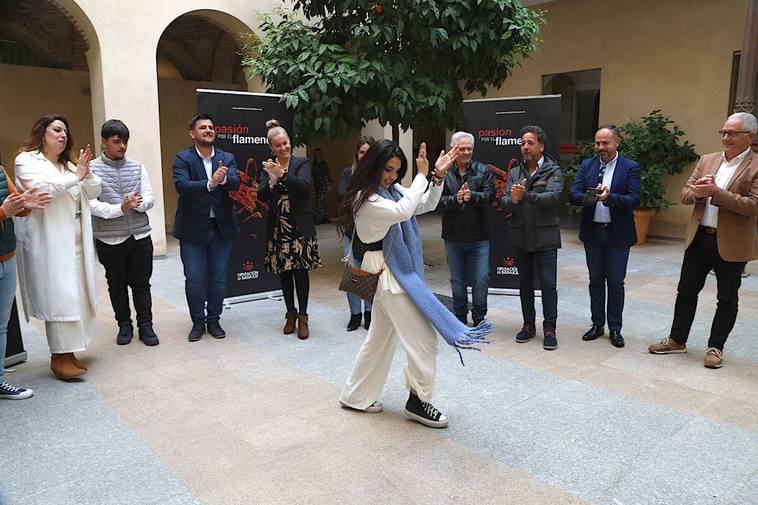 Presentación del programa y demostración de baile