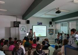 Alumnos del Romero con la Asociación de Trasplantados de Extremadura