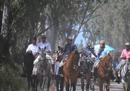 Los caballos abriendo paso