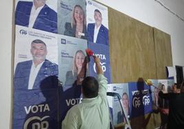 Los populares brocha en mano