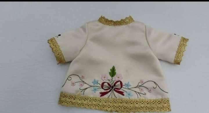 El traje de la imagen del niño Jesús Hoy