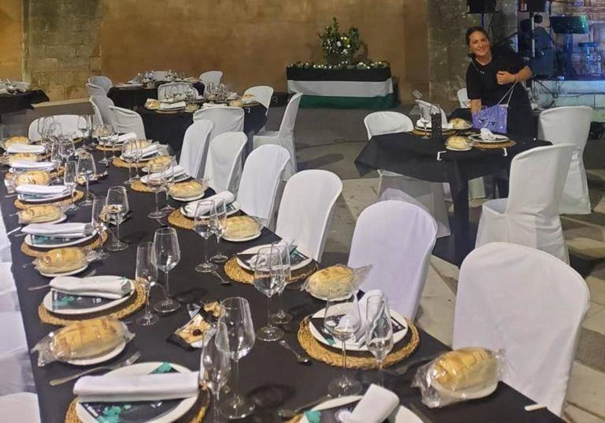 Mesas bien vestidas