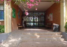 Entrada al colegio Romero Muñoz