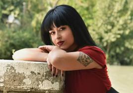 La artista colombiana Laura Bastet expone sus fotografias en Los Santos