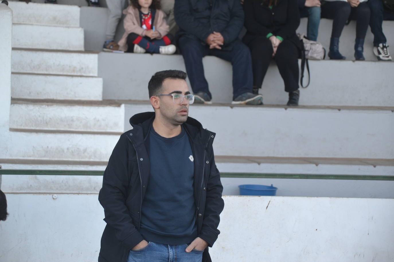 El entrenador de la Yeyi, Víctor Montaño