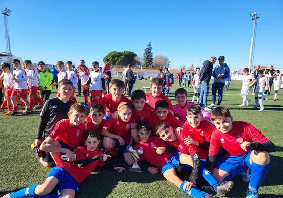 Los alevines de La Estrella A campeones del VIII Torneo de fúbol base