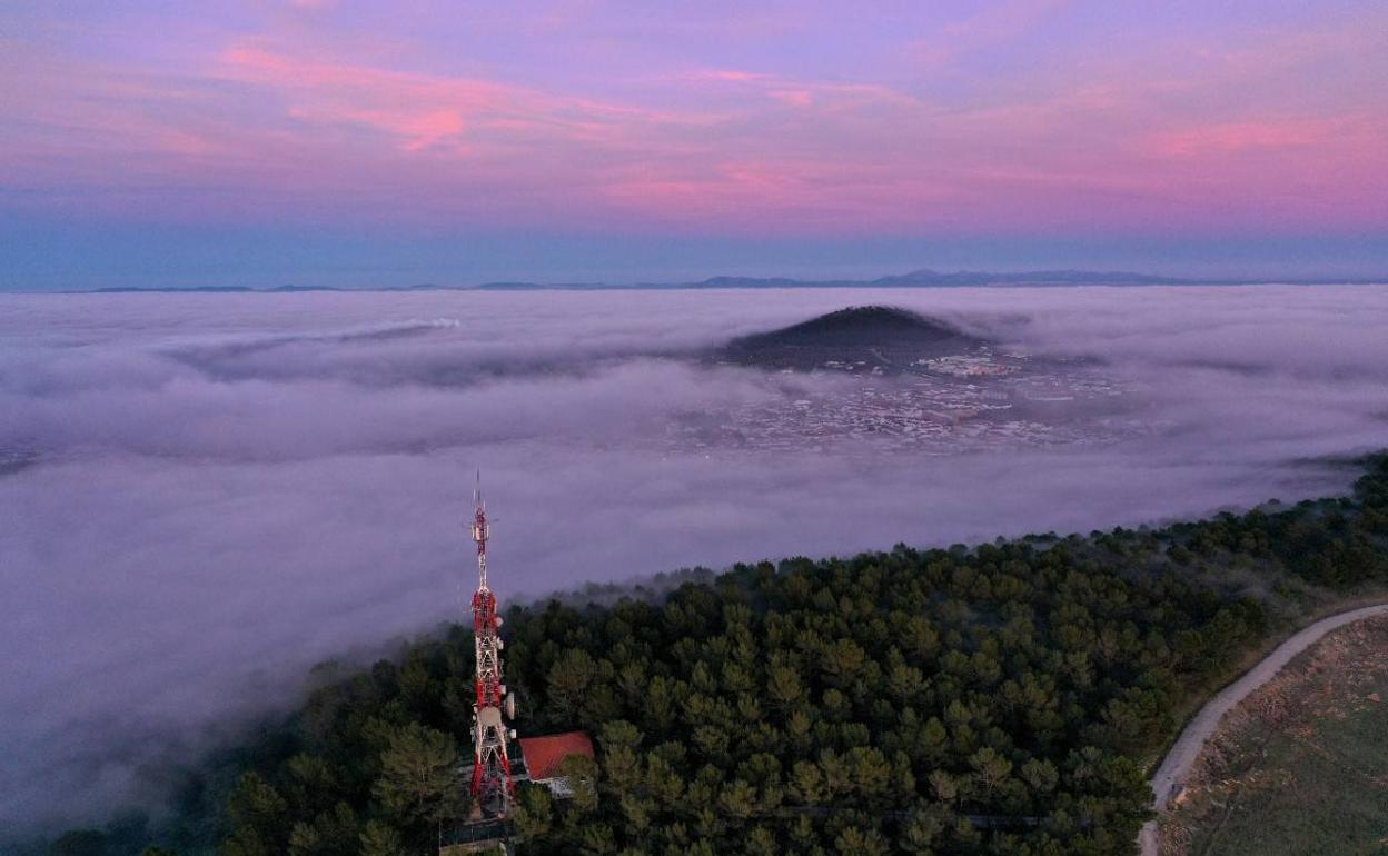 Mar de niebla sobre Los Santos en la tarde de ayer 