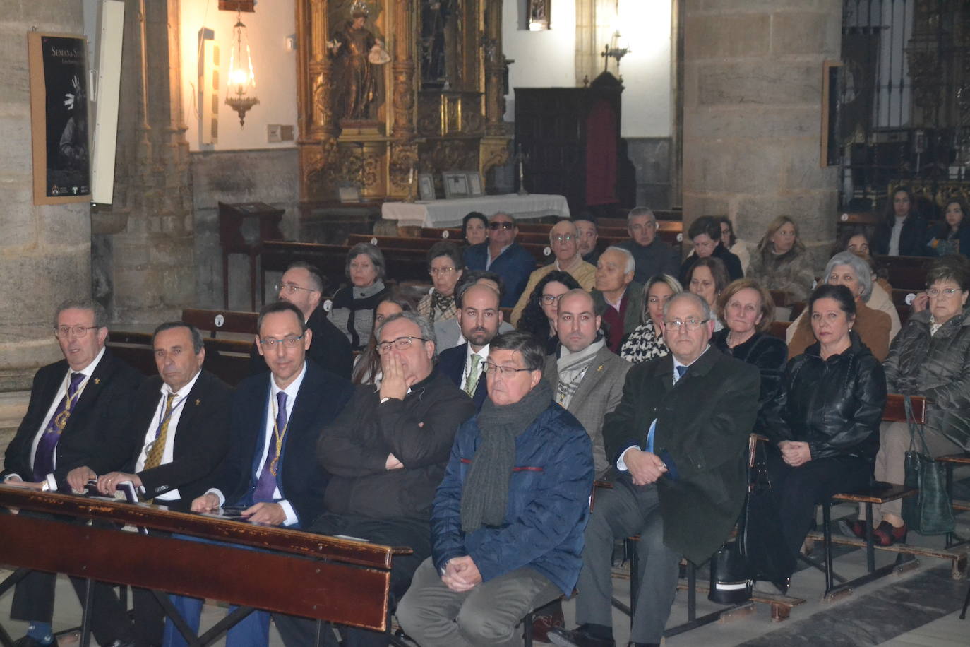  El párroco, Don leonardo, en el acvto 