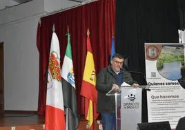 El alcalde de Los Santos durante su intervención