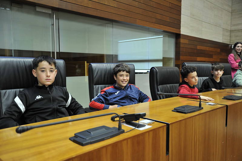 Ocuparon los escaños de los diputados