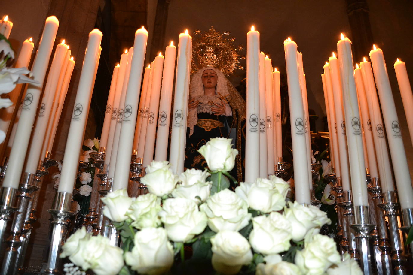 El paso de la Virgen estrenaba candelería nueva