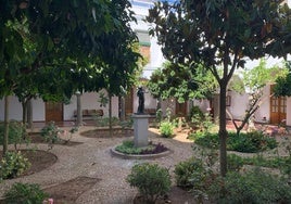 Patio del Ayuntamiento de Los Santos de Maimona