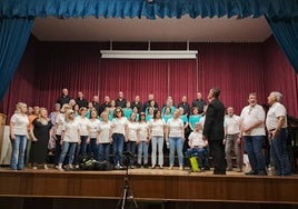 Canción final interpretada por todos los grupos
