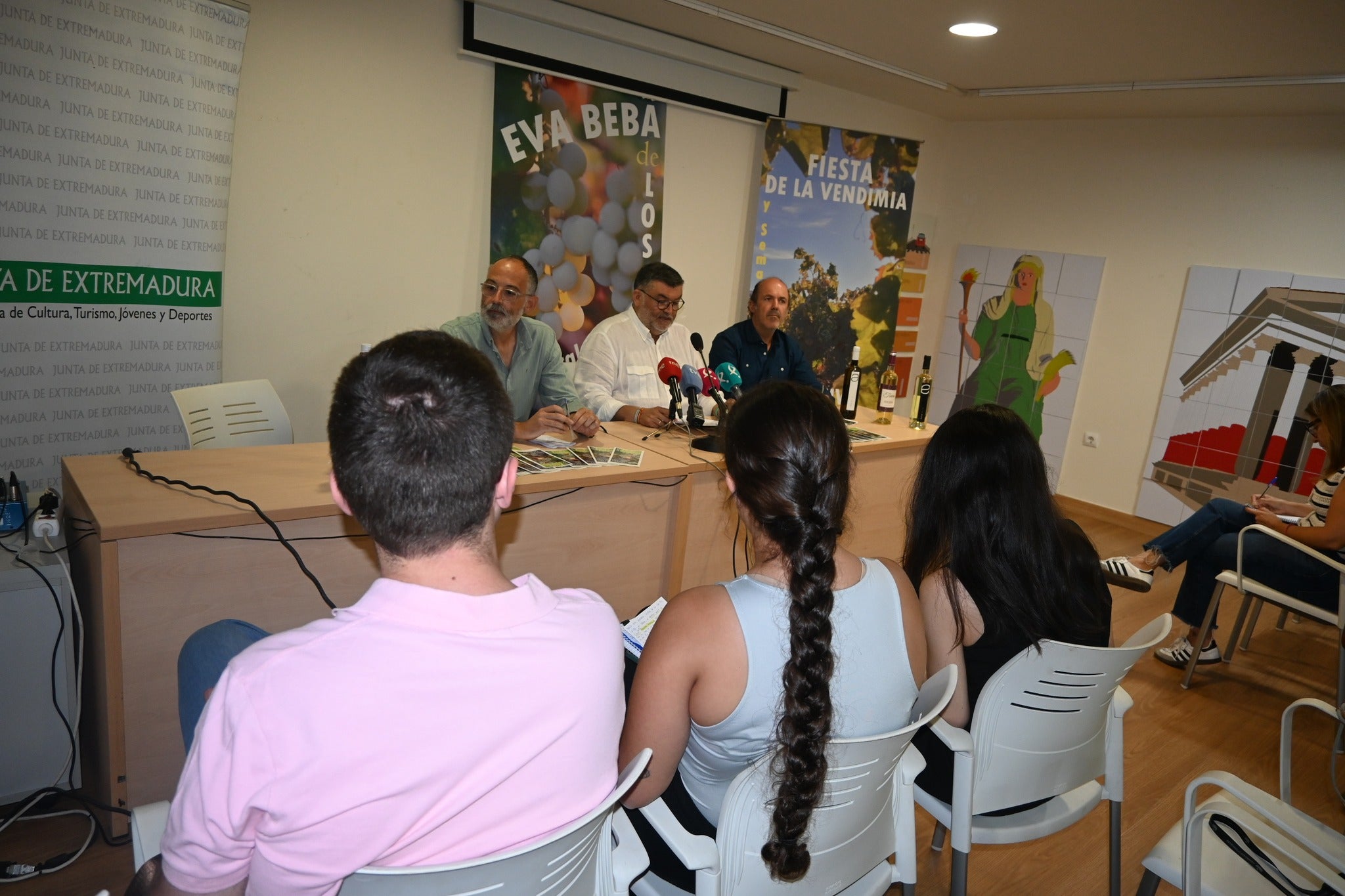 Otro momento de la presentación en la Junta de Extremadura