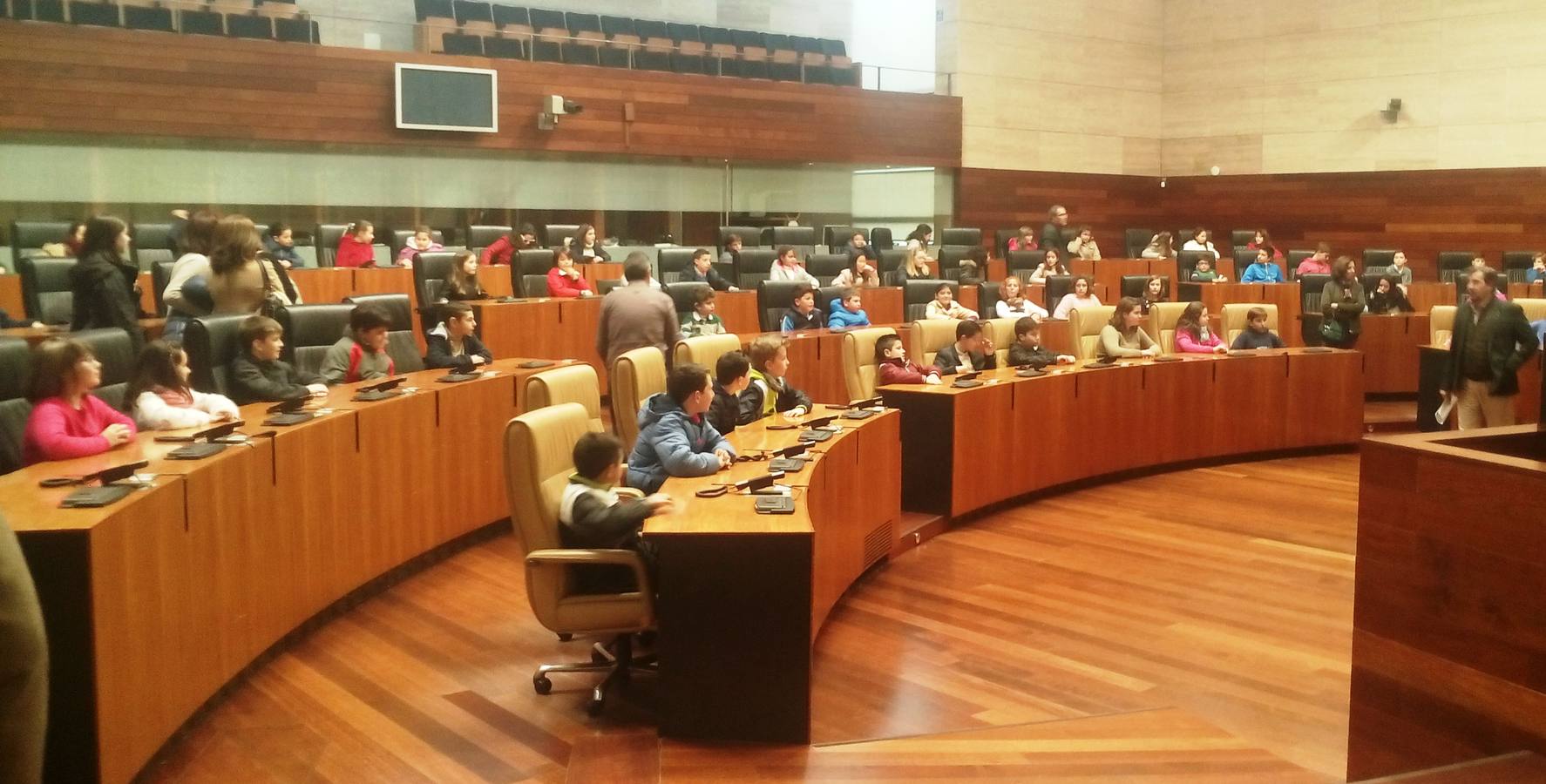 Los escolares en la Asamblea de Extremadura