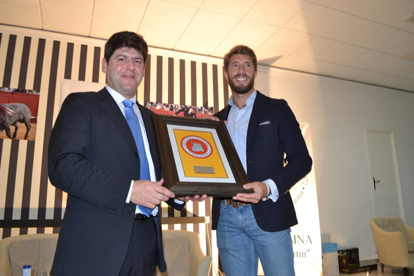 El torero Manuel Escribano premio a la mejor faena a un toro de Victorino