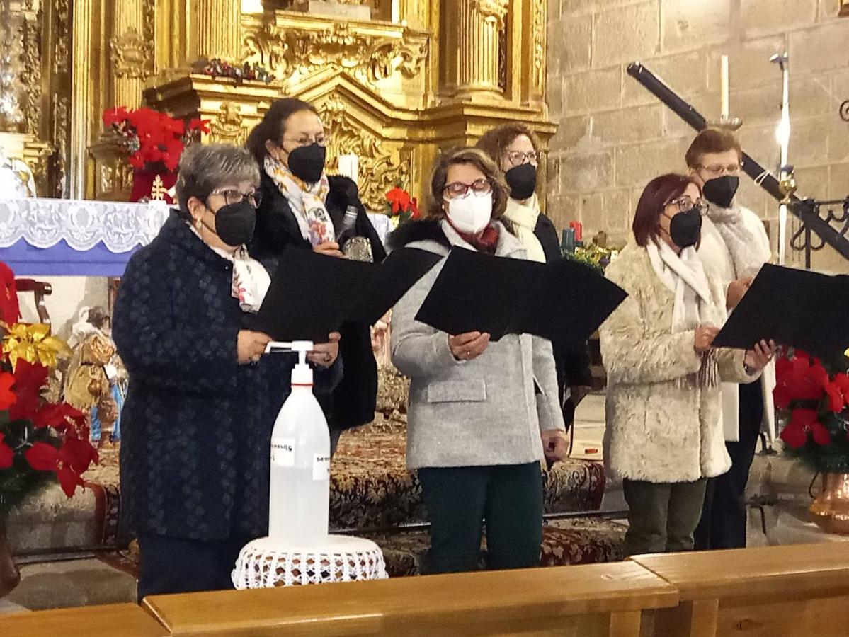 El Pórtico de Navidad estuvo amenizado por el Coro del Cordón de San Isidro.