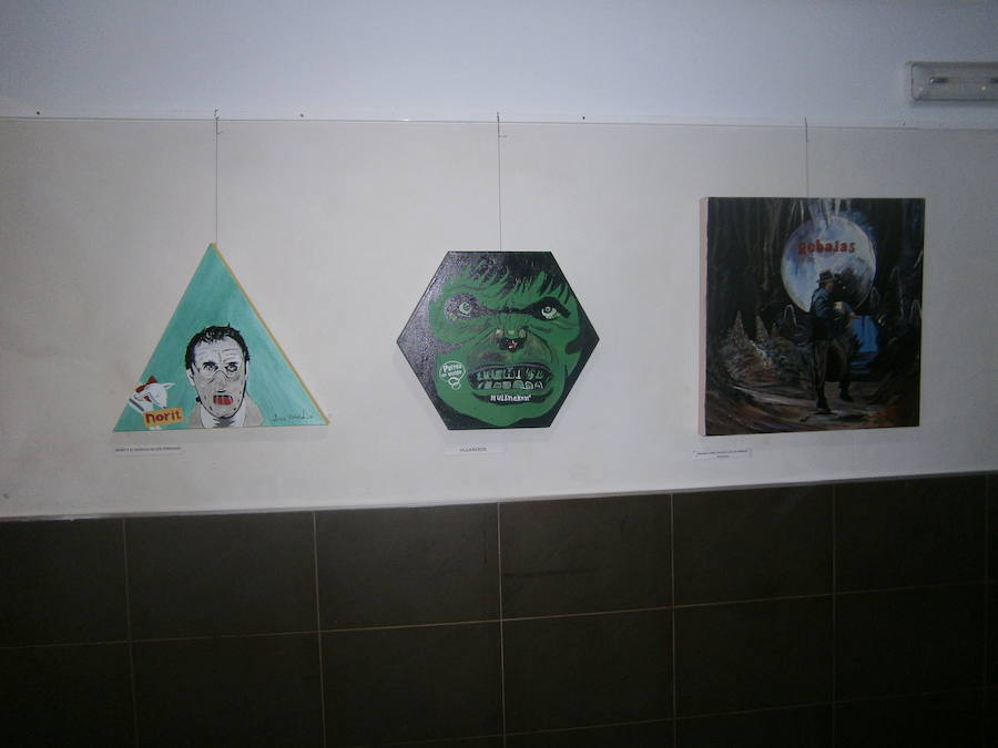 Tres obras de la exposición. 