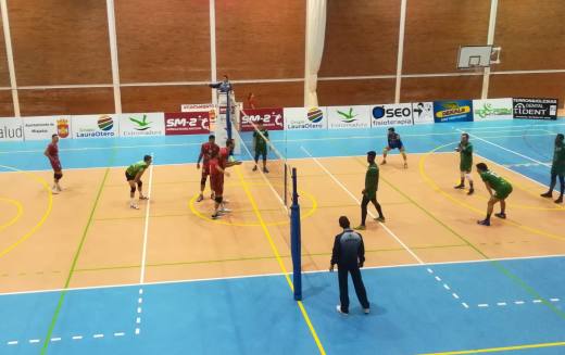 Enfrentamiento entre el Extremadura Grupo Laura Otero y el Extremadura Cáceres PH en la primera vuelta 