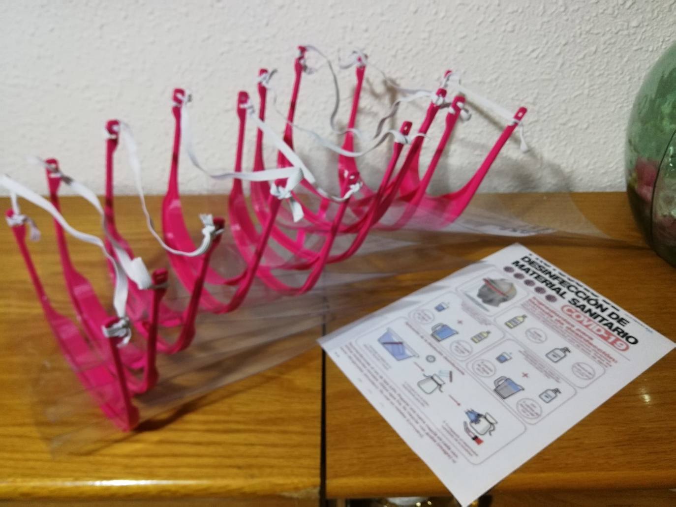 Viseras listas para ser enviadas 