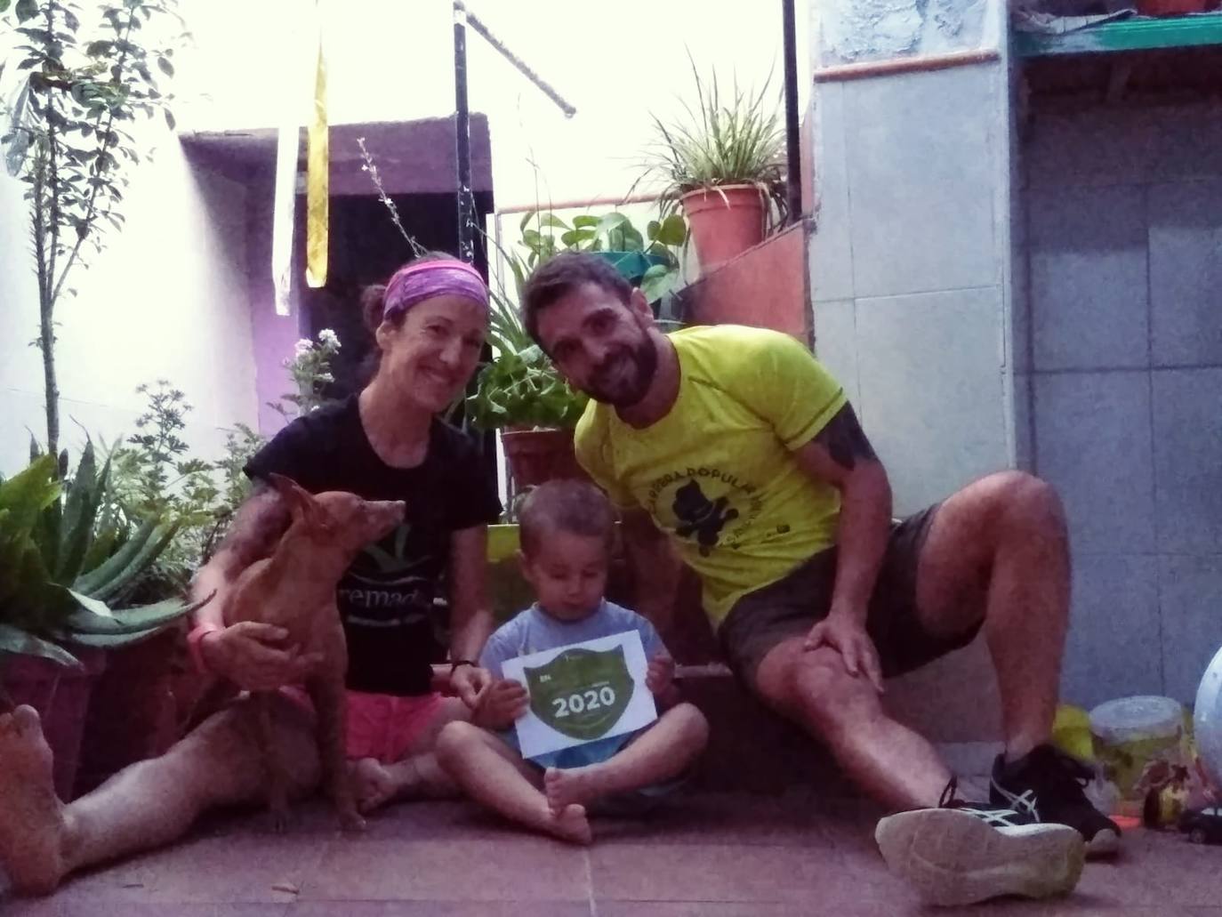 Adolfo, Lorena y Matías en 'La carrera más larga', organizada por la AECC 