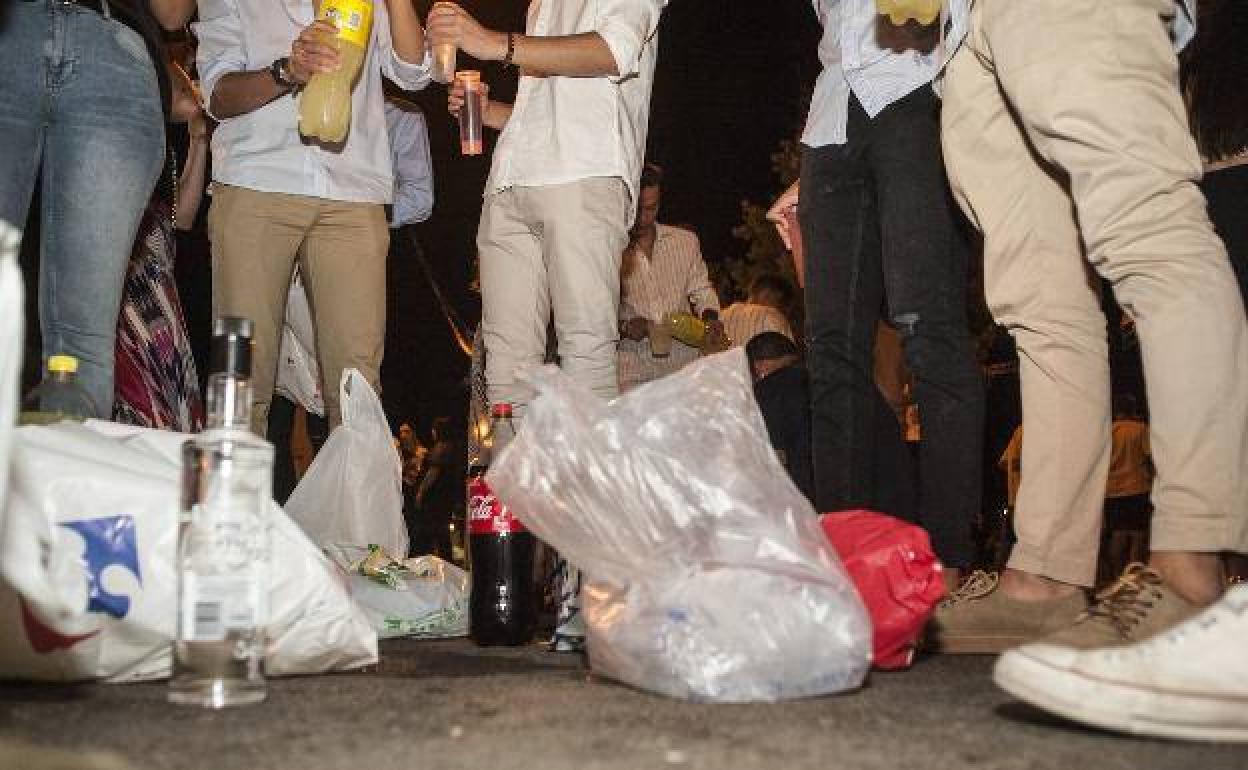 El botellón en Miajadas no está permitido porque no hay ninguna zona habilitada para ello 