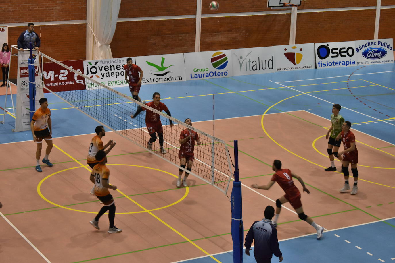 Partido en Miajadas la pasada temporada entre los del Laura Otero y el Apart. MM Badajoz 