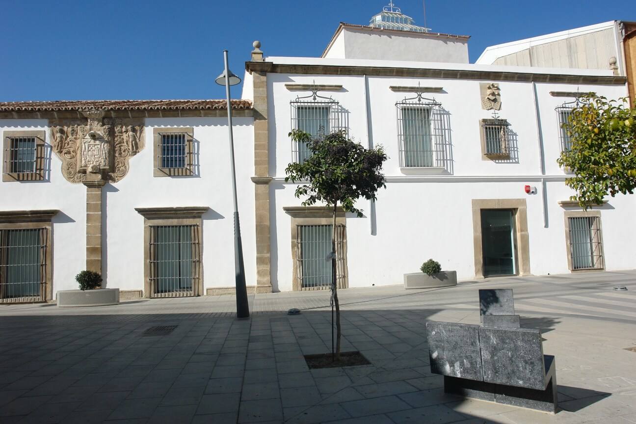 La oficina se encuentra en el Complejo Cultural Palacio Obispo Solís 