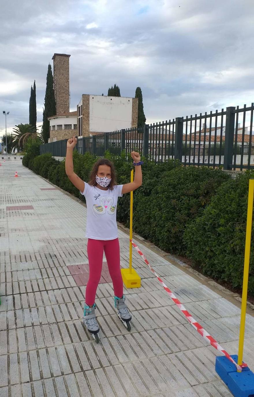 Gymkanas, juegos tradicionales, concursos de lanzamiento de anillas para pequeños y mayores, torneo de petanca y el concierto de Aurelio Gallardo han hecho que los alonseños disfruten de sus fiestas patronales de una forma diferente. 