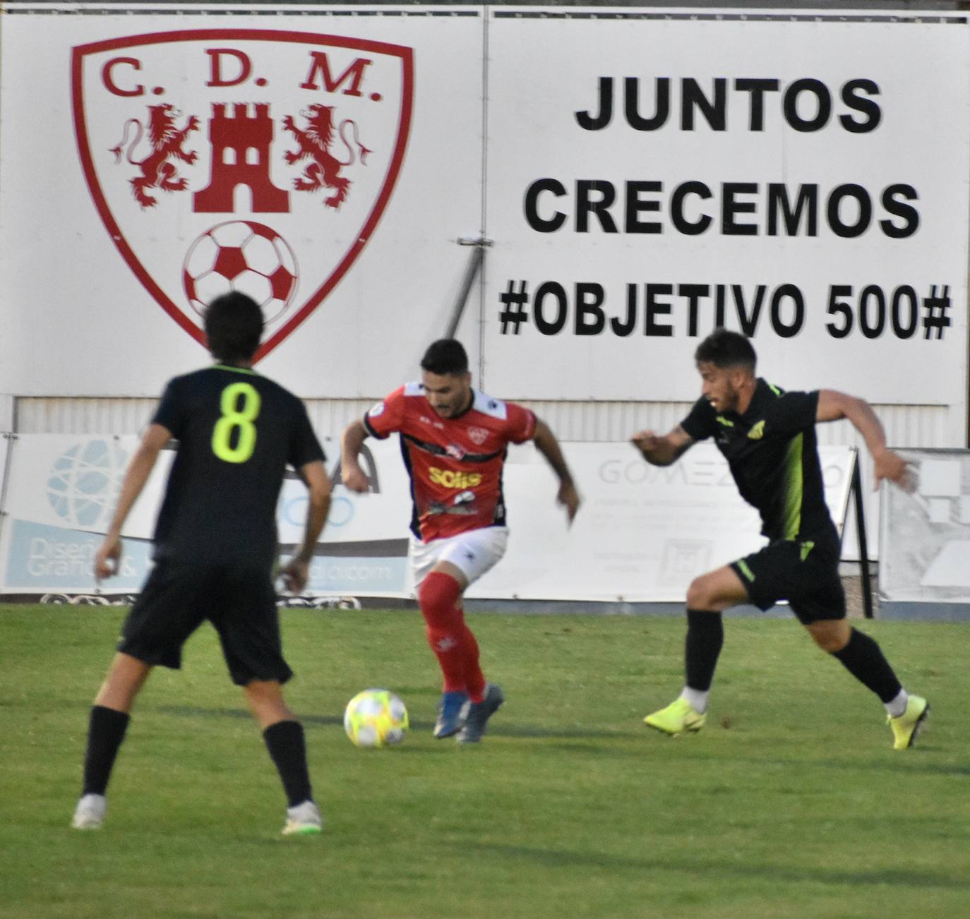 En esta jugada Juanlu se fue de tres jugadores del Mérida 
