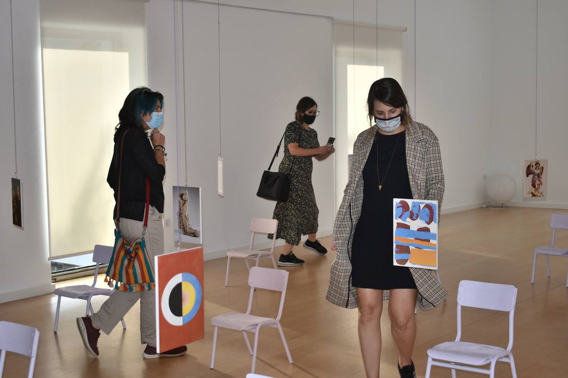 El Palacio Obispo Solís de Miajadas ha acogido durante las dos últimas semanas la exposición 'Mujeres artistas: 500 años, 2 décadas', de la artista extremeña Virginia Rivas. 500 años de arte femenino, de ingenio femenino, de talento femenino, de lucha femenina,... 500 años de grandes mujeres valientes. 