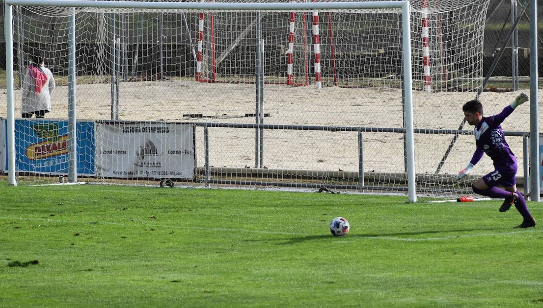 El Miajadas se reafirma como tercero de grupo tras el partido disputado ante el Trujillo, en el que, aunque Bryan aventajaba el marcador para los trujillanos, Edu Salles se encargó de igualar el partido para sentenciarlo en el 93, consiguiendo la victoria miajadeña a 2-1. 