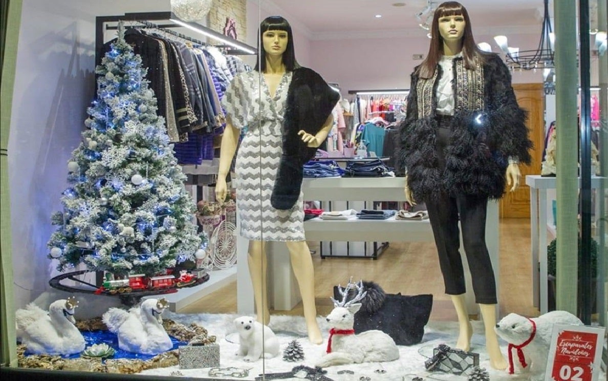 'Woman's Boutique' y 'Pecados Complementos' ganan el concurso de escaparates navideños 2020