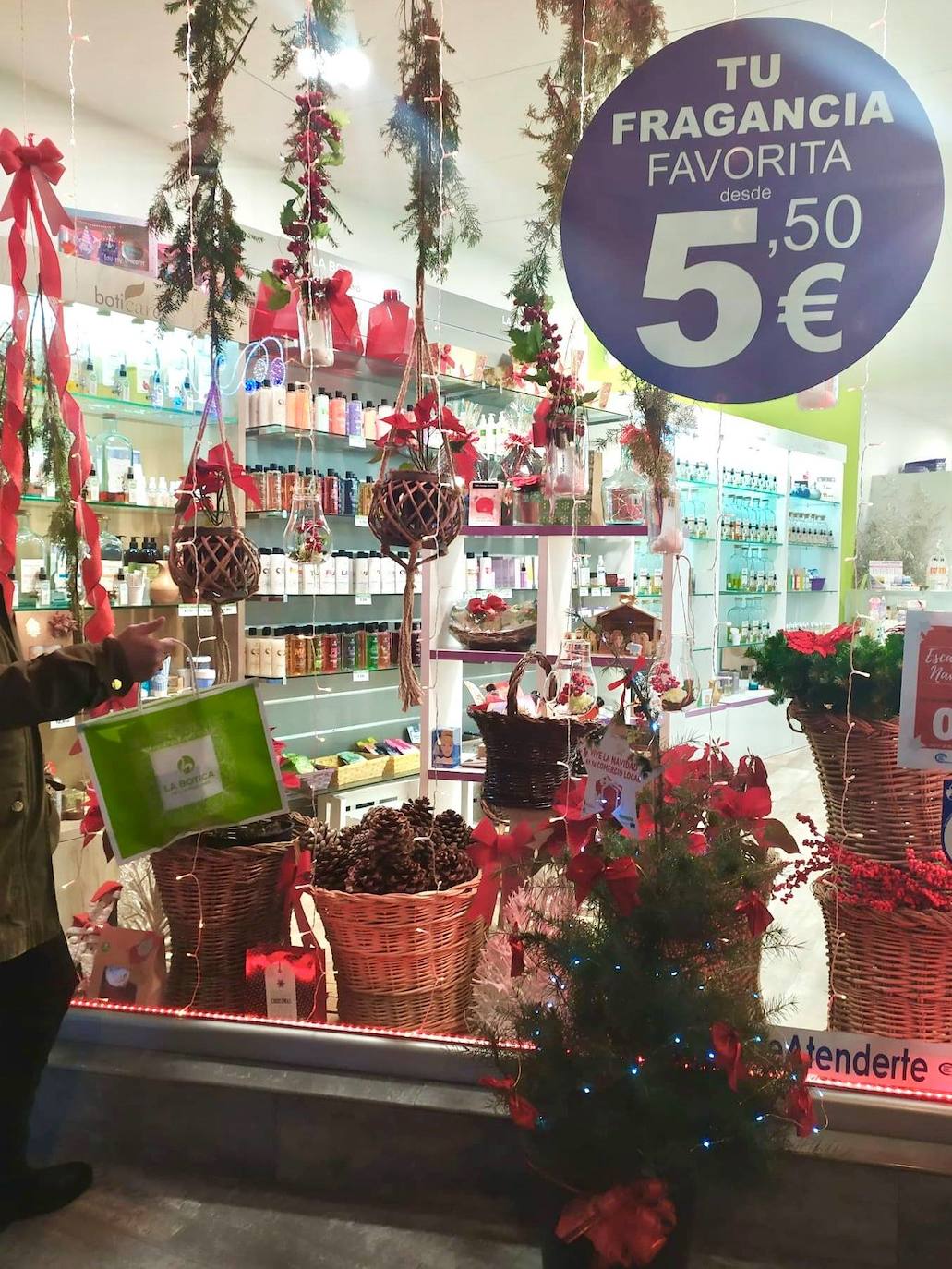 El I concurso fotográfico navideño del comercio de Miajadas 2020 ha dejado atrás un amargo año de la forma más dulce, esperanzadora y soñadora. 