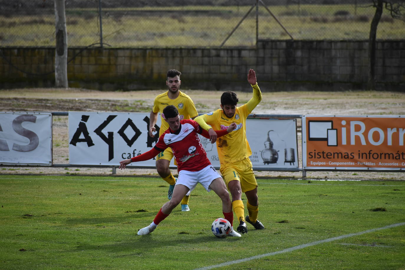 Un gol de cabeza de Matheus, un penalti de Salles y uno del brasileño al regate con el guardameta valverdeño, junto con otro penalti por Aitor fueron los tantos que dieron movimiento al partido. 