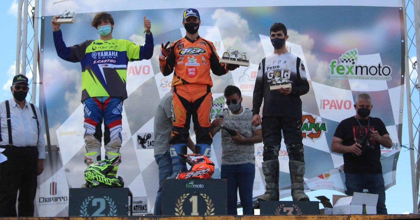 Jonathan Márquez consiguió el primer puesto en Open y Mx1 