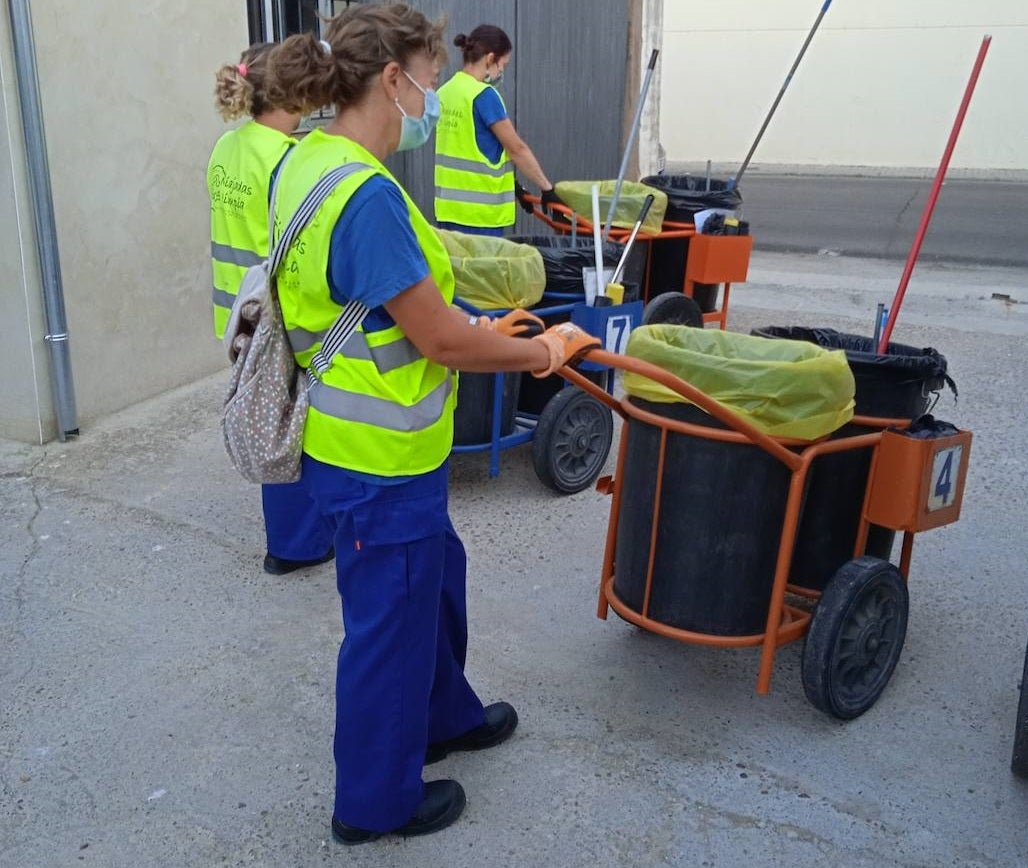Trabajadoras del Servicio municipal de limpieza viaria de Miajadas 